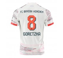 Bayern Munich Leon Goretzka #8 Koszulka Wyjazdowa 2025-26 Krótki Rękaw